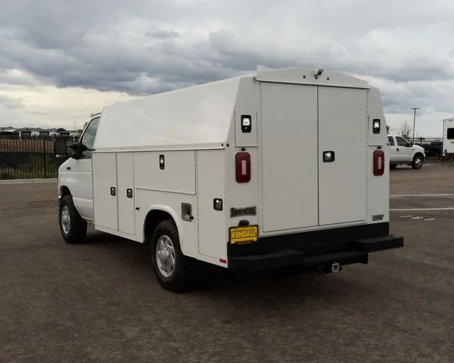 New 2025 Oxford White Ford Base image 3