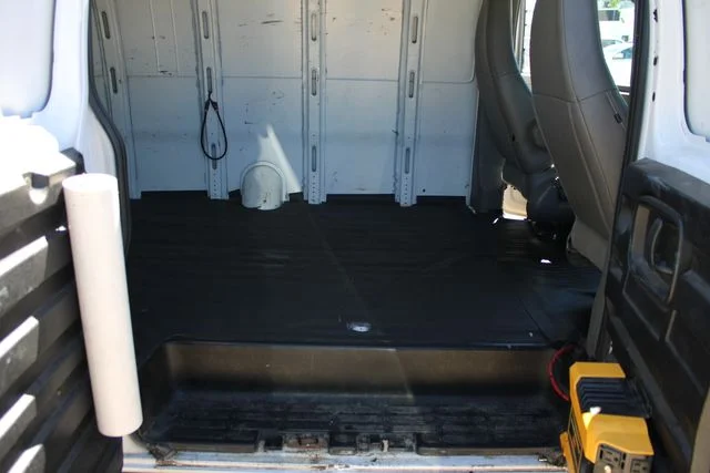 Used 2018 White GMC Work Van image 21