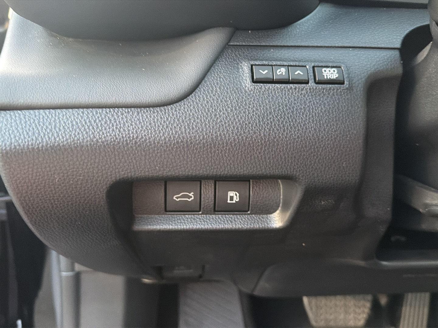 2025 Toyota Crown XLE - Photo 20