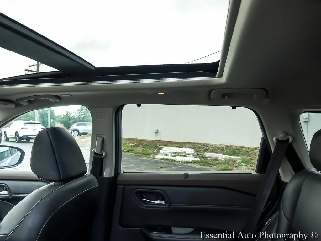 Used 2023 Gray Nissan SL FWD image 13