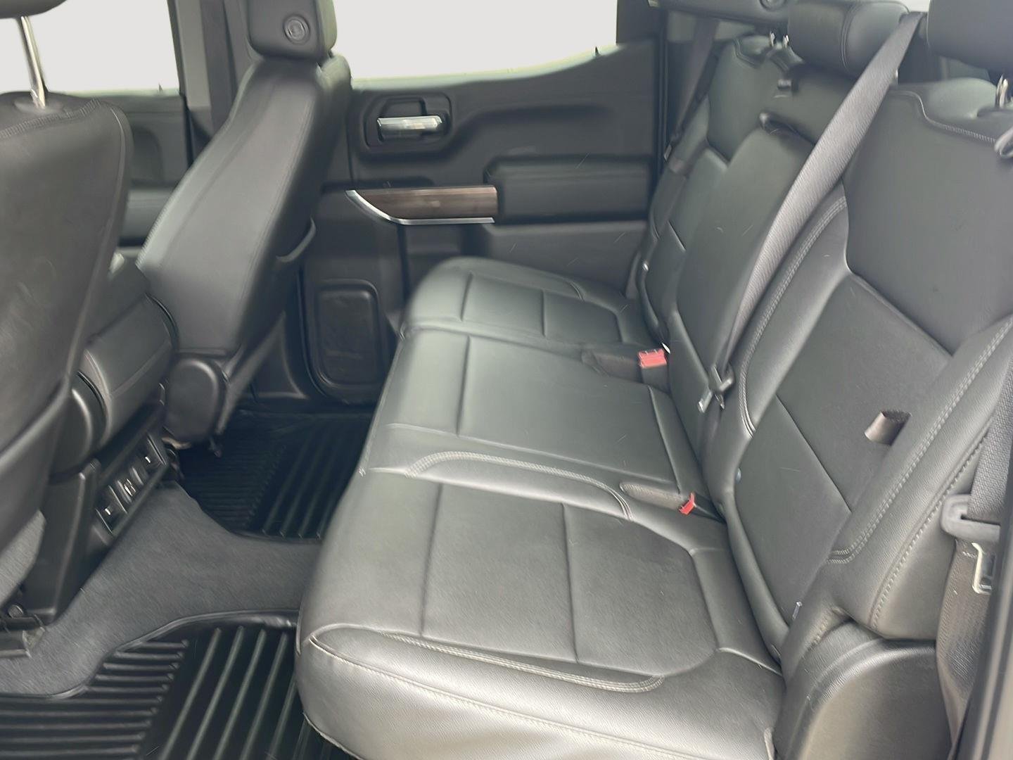 Used 2019 Summit White Chevrolet LT image 18