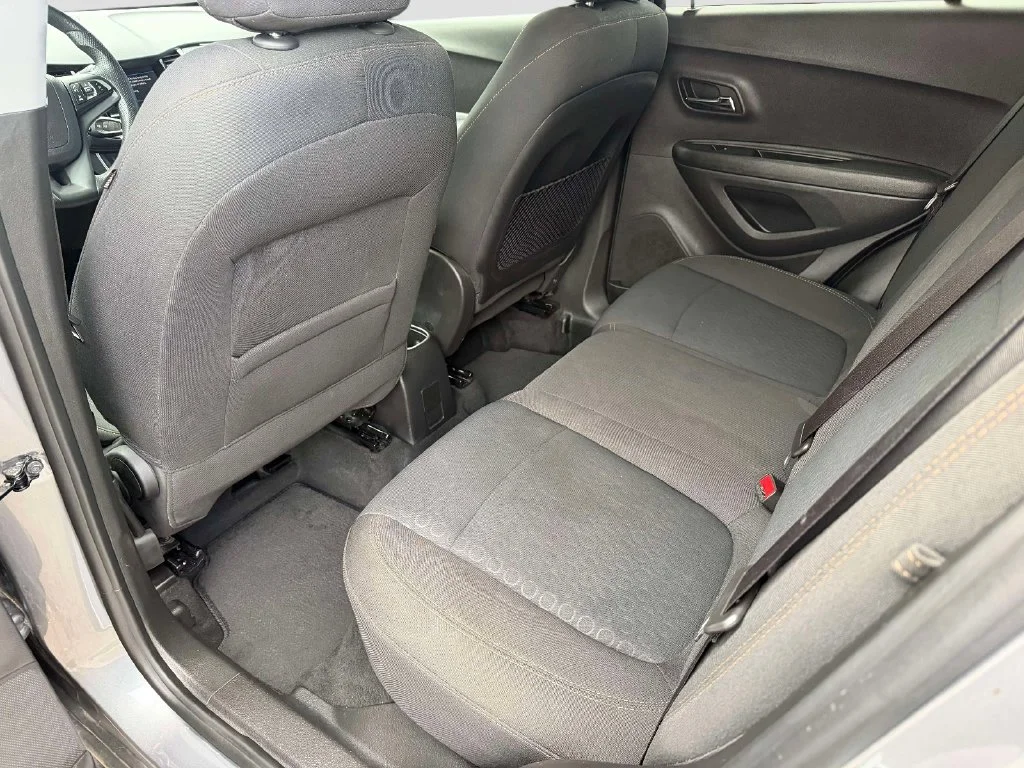 Used 2020 Gray Chevrolet LS image 15
