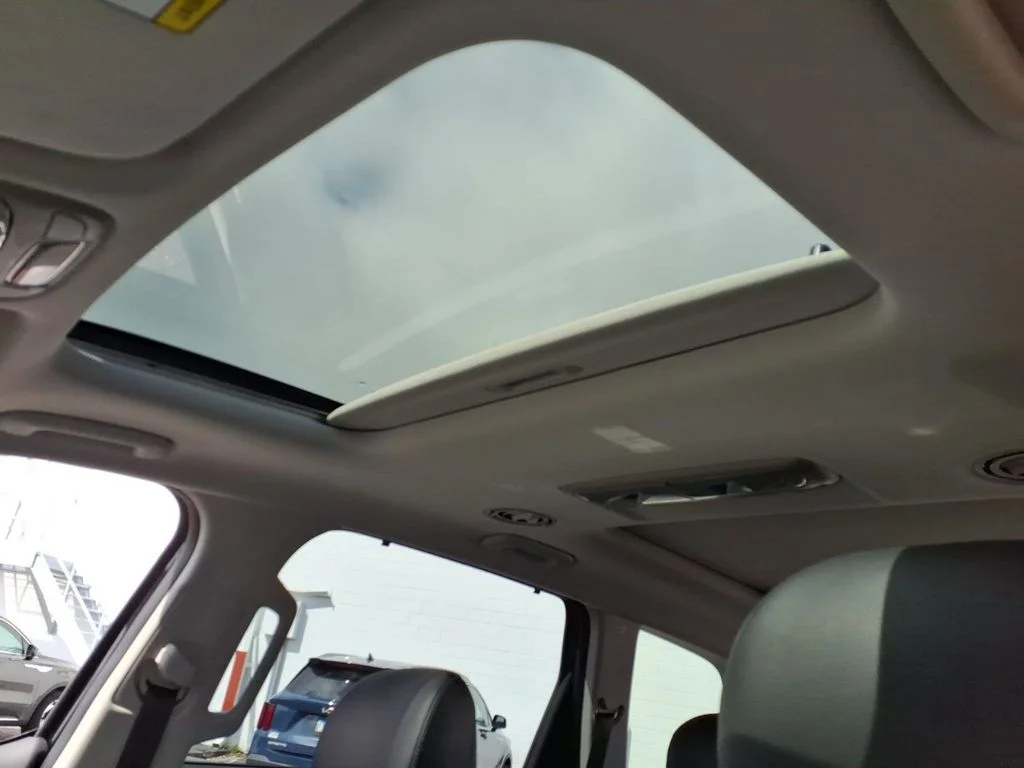2025 Kia Telluride SX - Photo 29