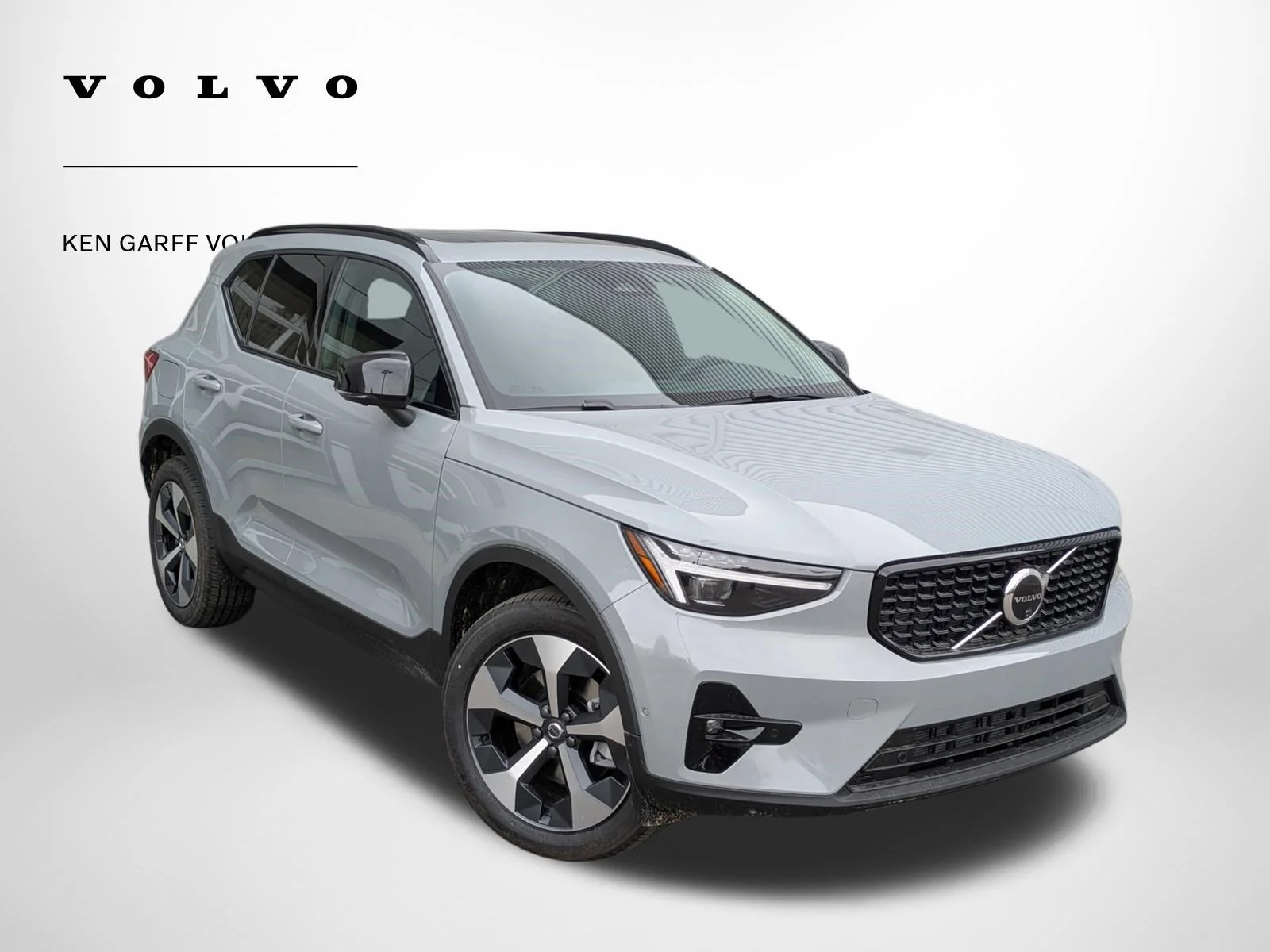 2026 Volvo XC40 B5 Plus Dark AWD's photo