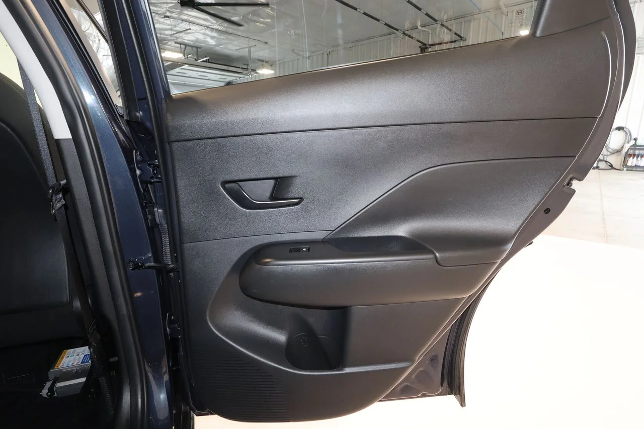 Used 2025 Blue Hyundai SEL image 19