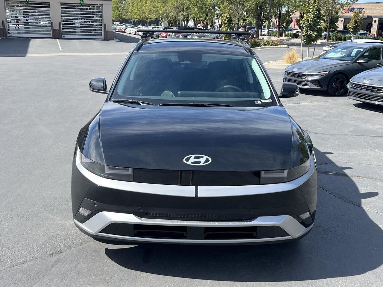 New 2027 Abyss Black Hyundai SEL image 3