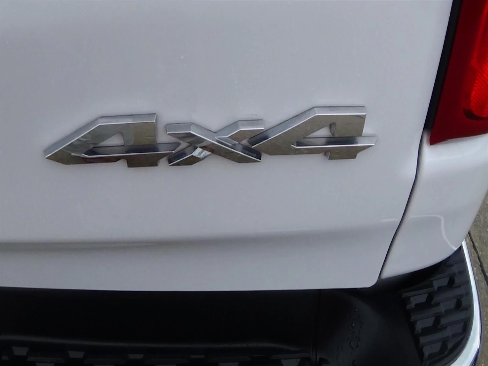 Used 2025 Bright White Clear Coat (pw7) RAM Big Horn image 11