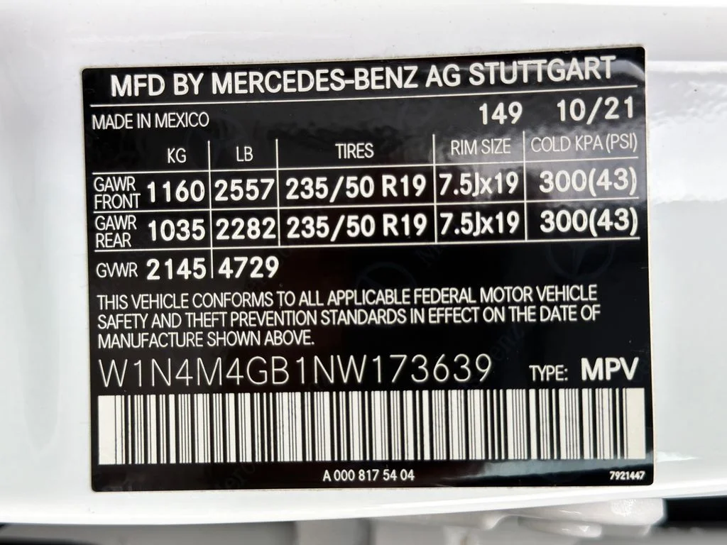 Used 2022 White Mercedes-Benz GLB 250 image 28