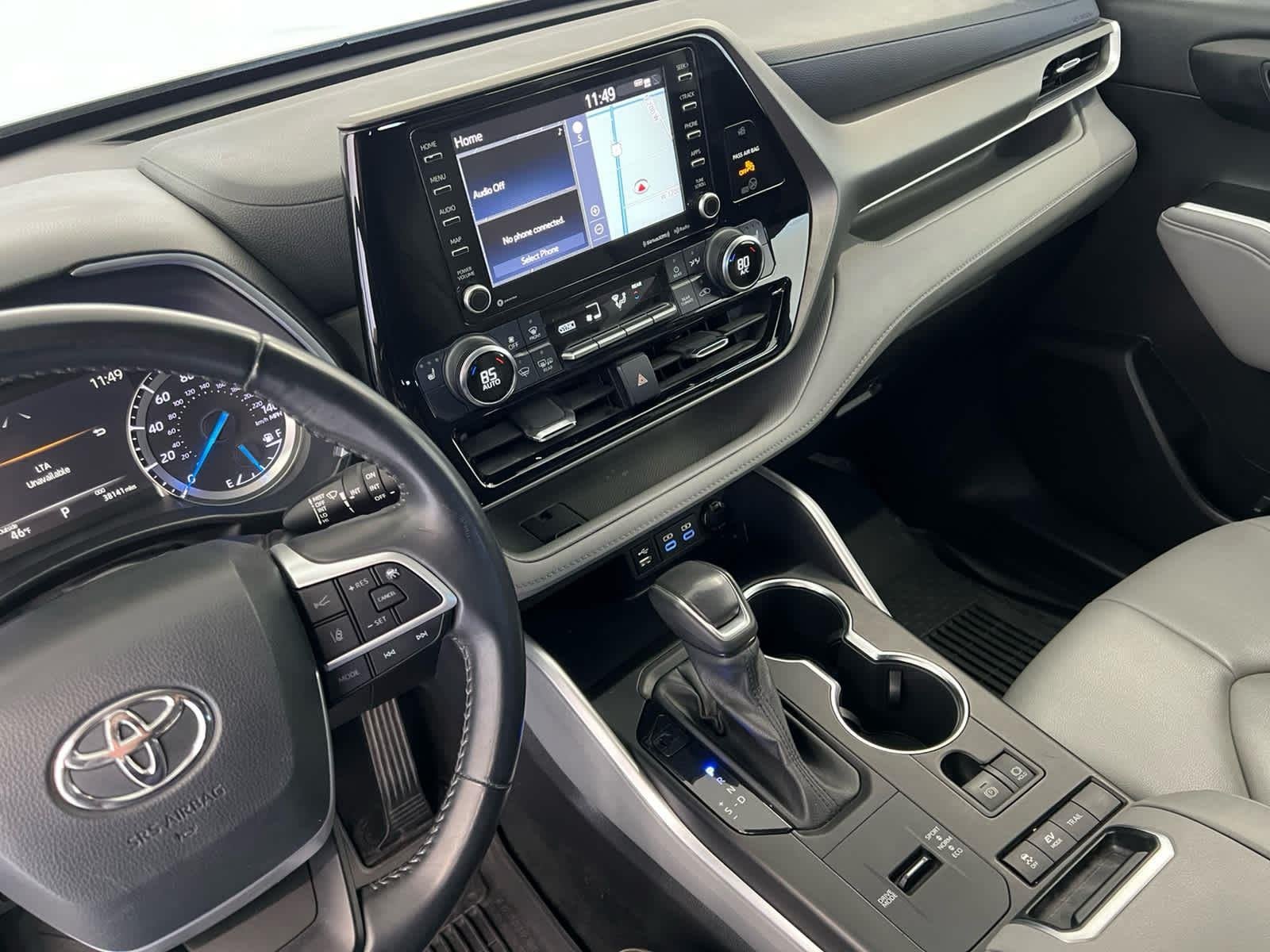 Used 2022 Magnetic Gray Metallic Toyota Hybrid XLE image 22