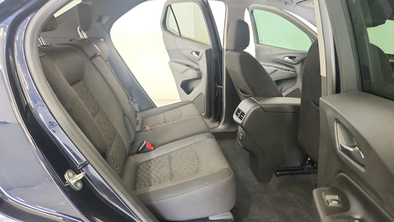 Used 2020 MIDNIGHT BLUE METALLIC Chevrolet LT image 29