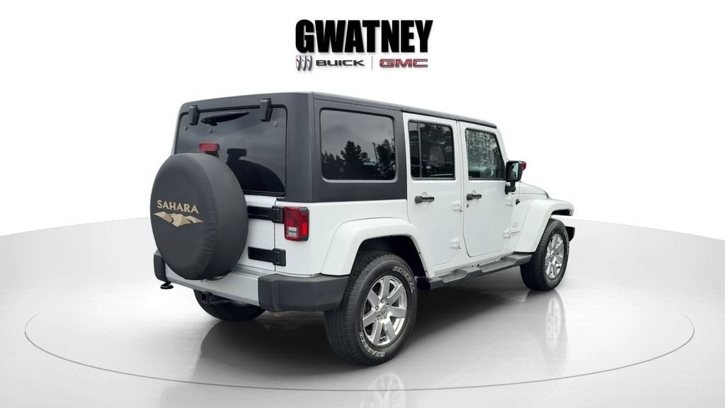 Used 2014 White Jeep Sahara image 3