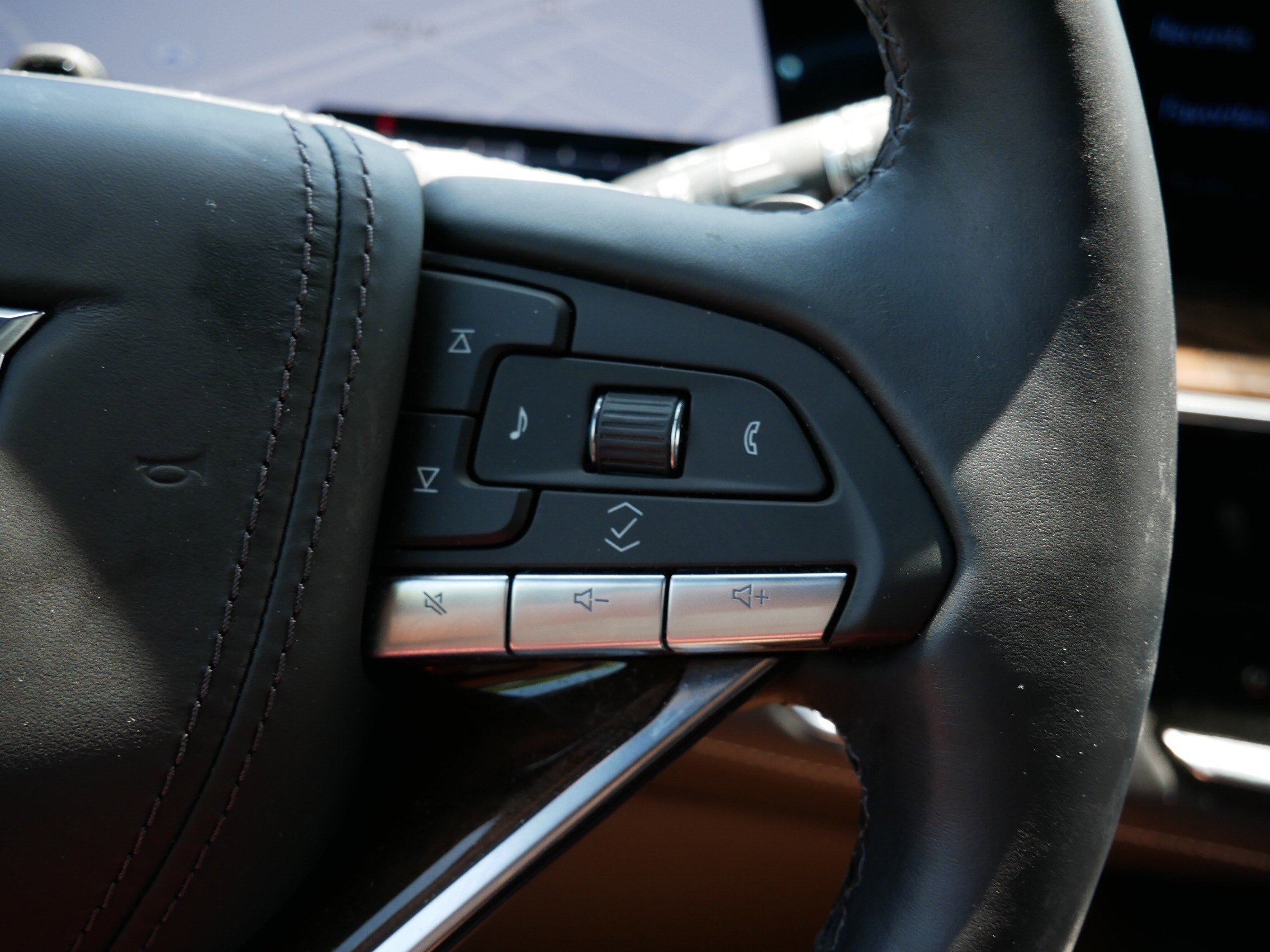 Certified Used 2024 Black Raven Cadillac Premium Luxury Platinum image 30