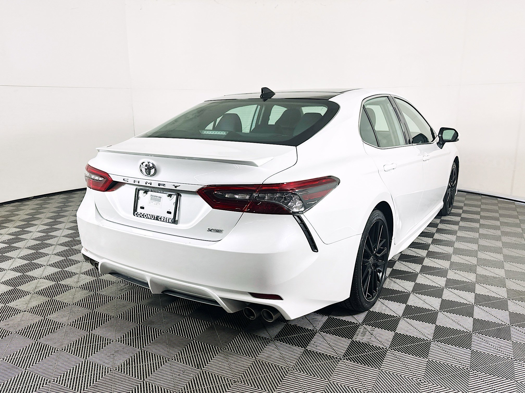 2023 Toyota Camry thumbnail 5