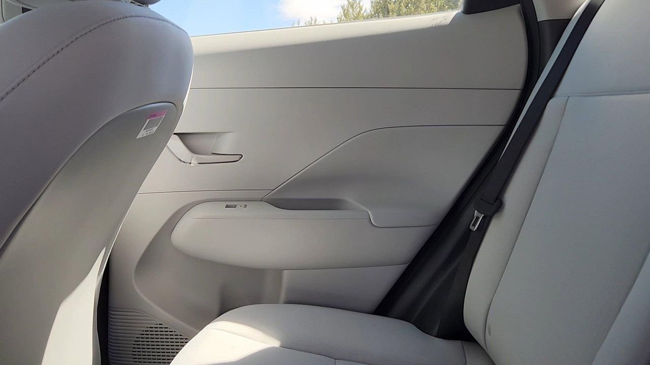 2026 Hyundai Kona SE - Photo 15