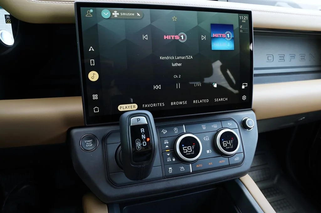 New 2026 Santorini Black Land Rover X-Dynamic SE image 21