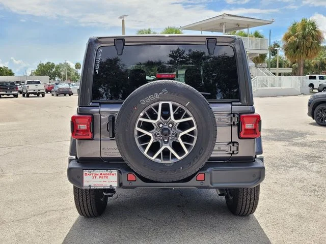 2025 Jeep Wrangler 4-Door Sahara - Photo 8