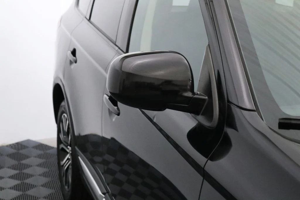 Used 2018 Black Mitsubishi ES image 6