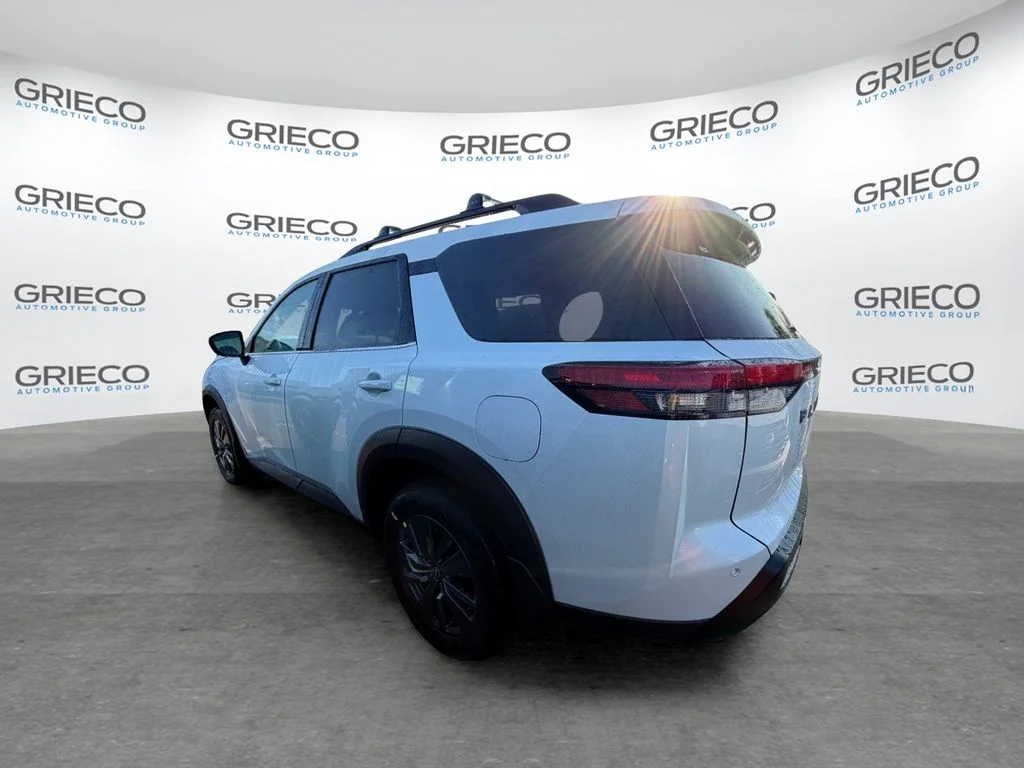 New 2026 Everest White Pearl TriCoat Nissan SL image 4