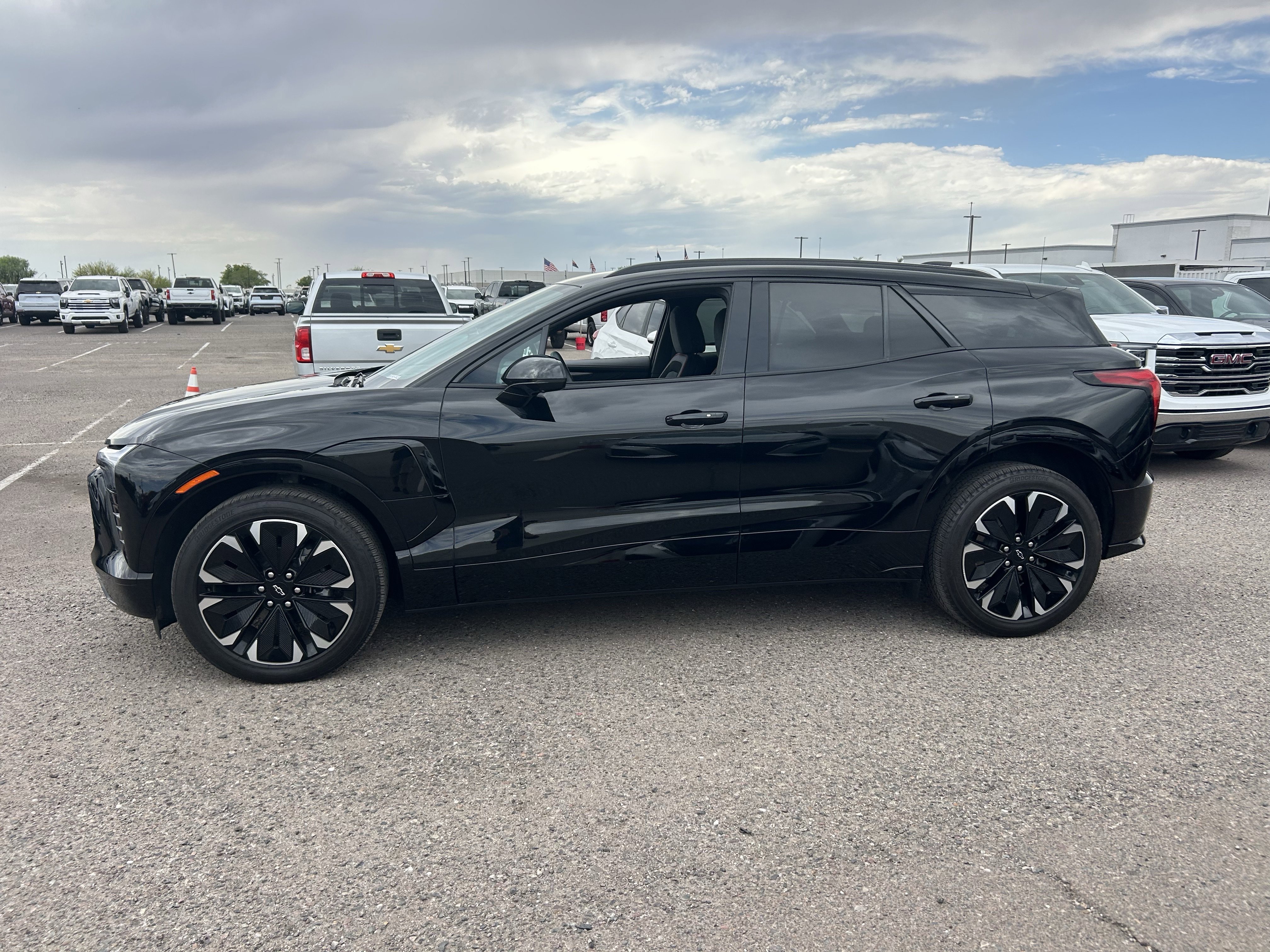Used 2025 Chevrolet Blazer EV RS with VIN 3GNKDJRJ6SS168548 for sale in Avondale, AZ