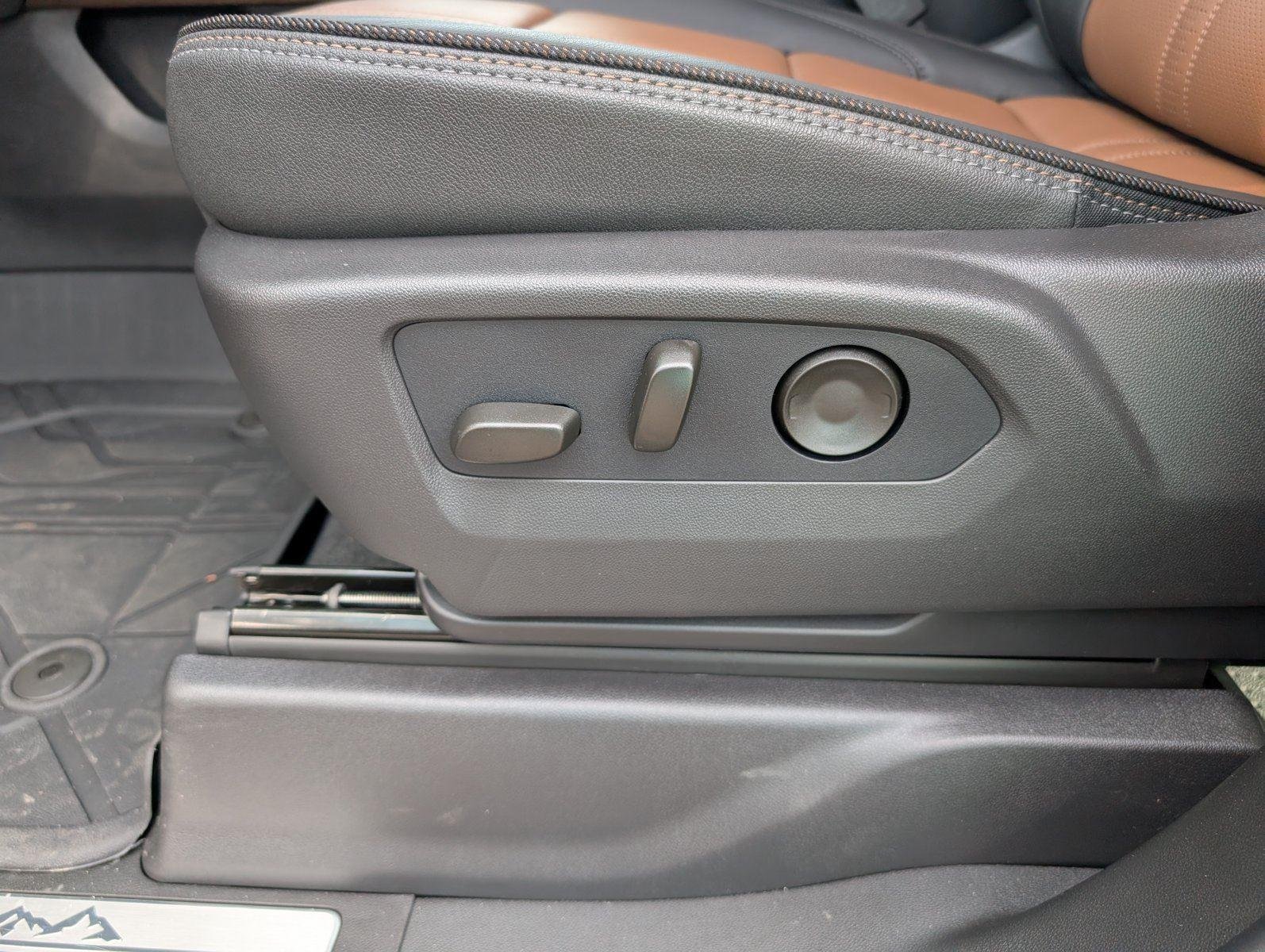 2026 Chevrolet Silverado 1500 High Country - Photo 14