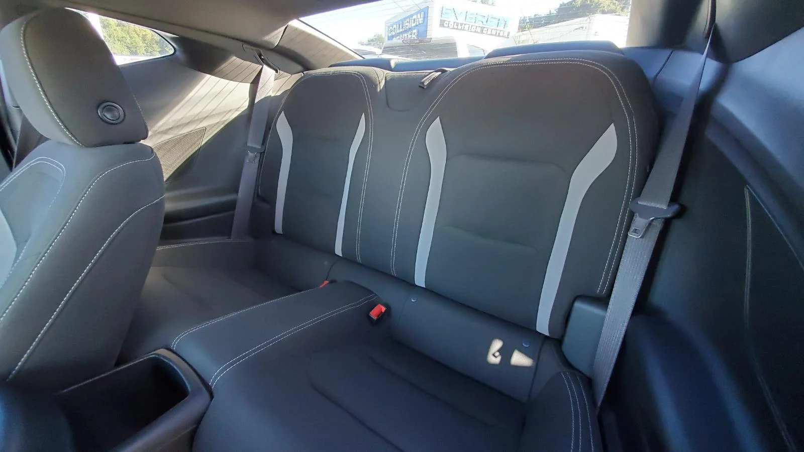 Used 2020 SUMMIT WHITE Chevrolet 1LS image 5