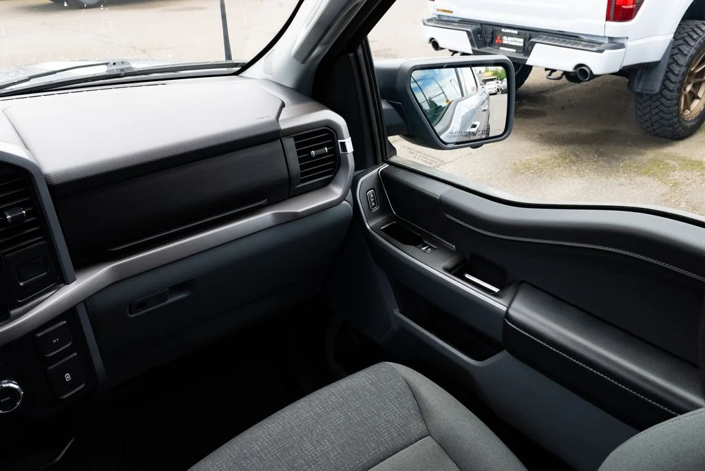 Used 2024 Gray Ford XLT image 10