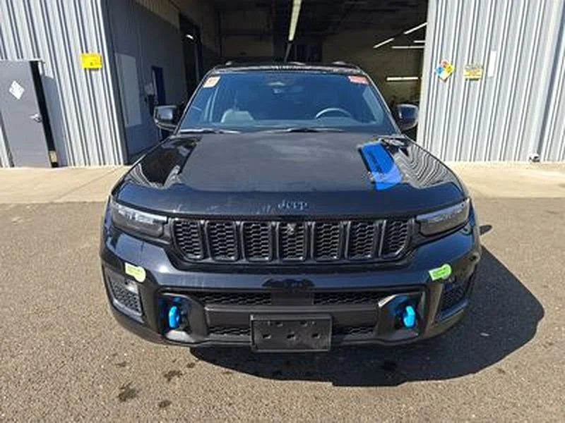 Used 2023 Black Jeep Trailhawk 4xe image 2
