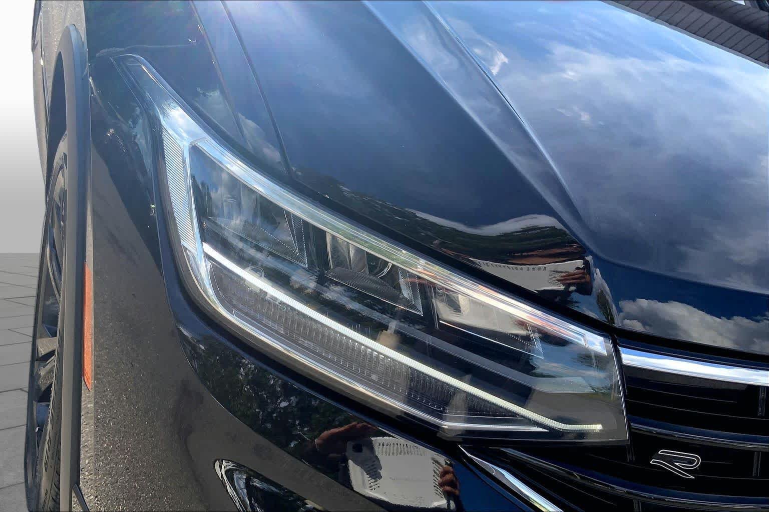 Used 2024 Deep Black Pearl Volkswagen SE R-Line Black image 26