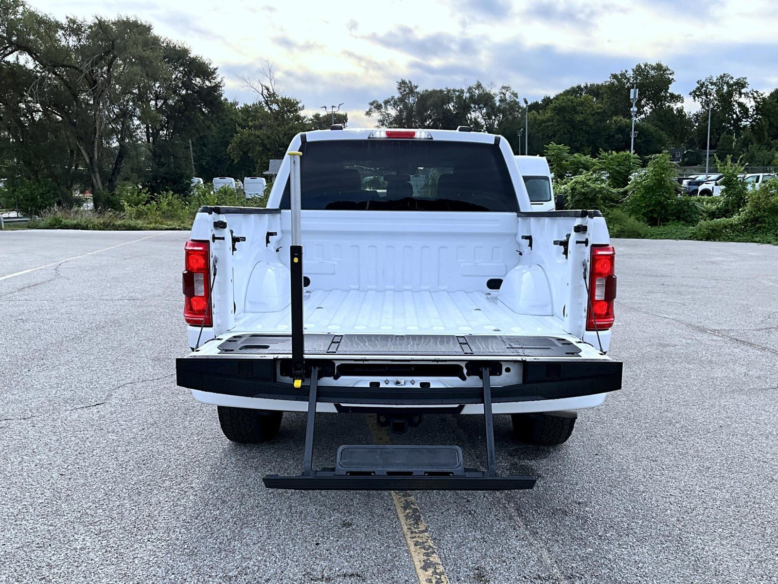 Used 2023 White Ford XLT image 9