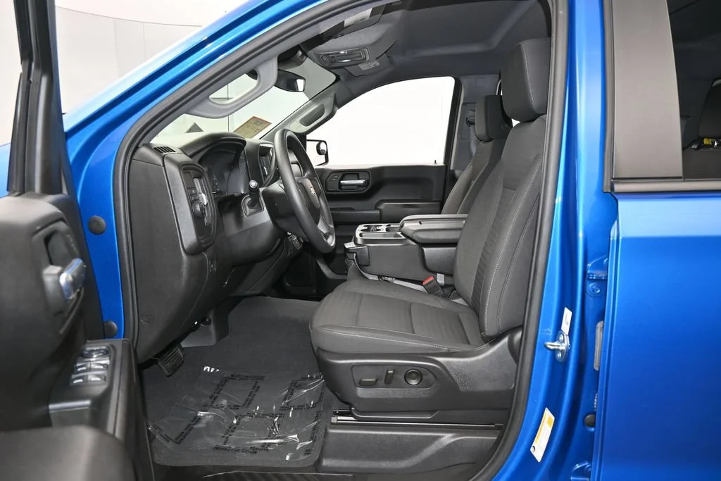 Used 2024 Glacier Blue Metallic Chevrolet Custom image 10