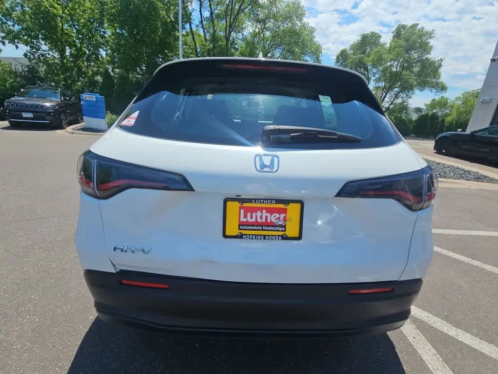 Certified Used 2023 Platinum White Pearl Honda LX image 5