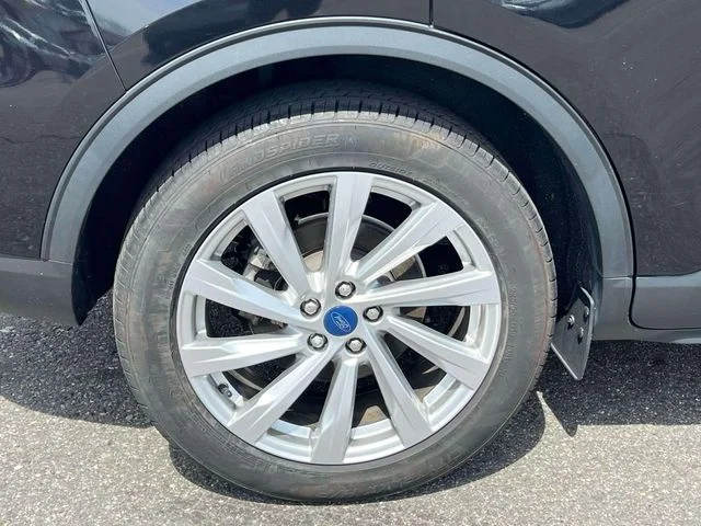 Used 2022 Black Ford Titanium image 15