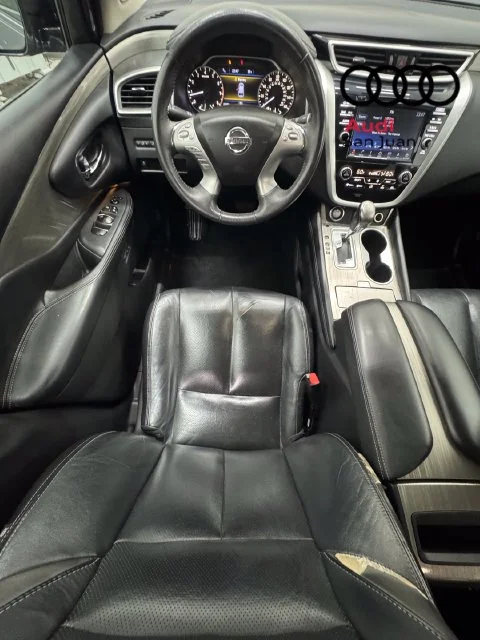 Used 2015 Gray Nissan SL image 32