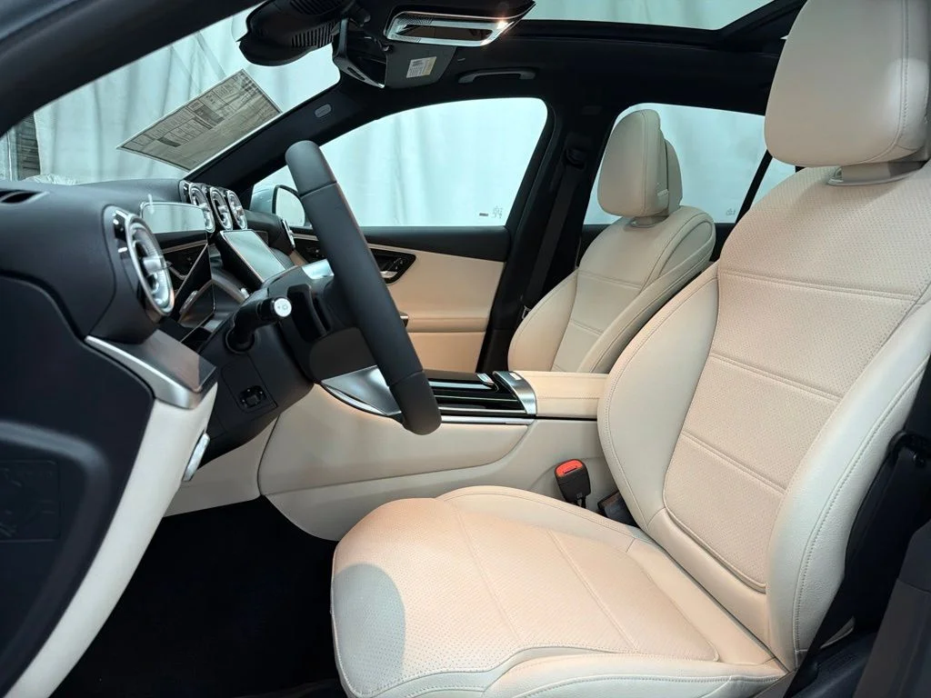 New 2027 Silver Mercedes-Benz GLC 300 image 14