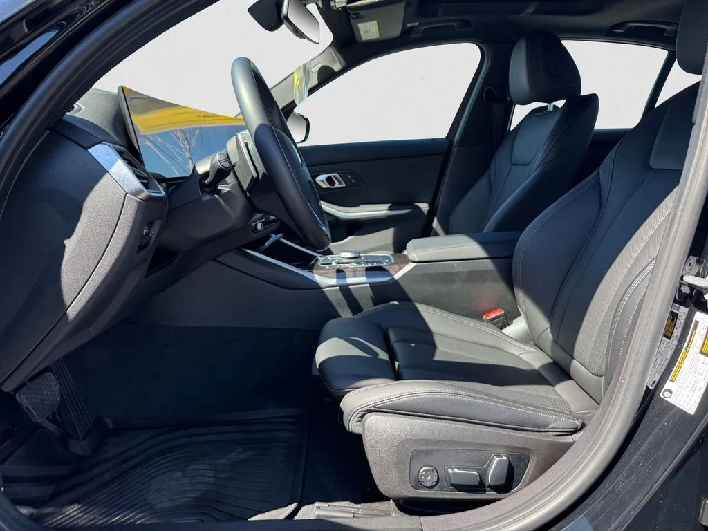 2024 BMW 3 Series 330i - Photo 10