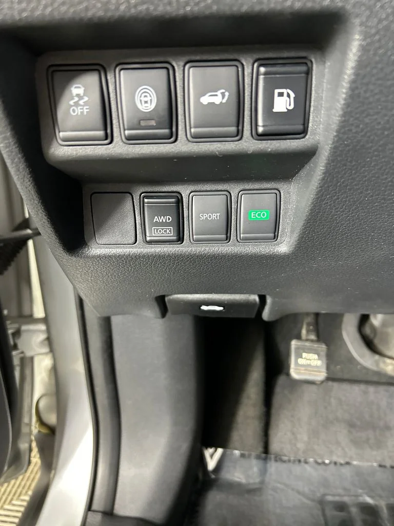 Used 2019 Silver Nissan SV image 16