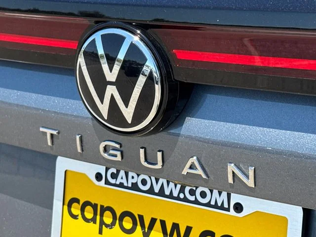 New 2026 Platinum Gray Metallic Volkswagen 2.0T SE image 16