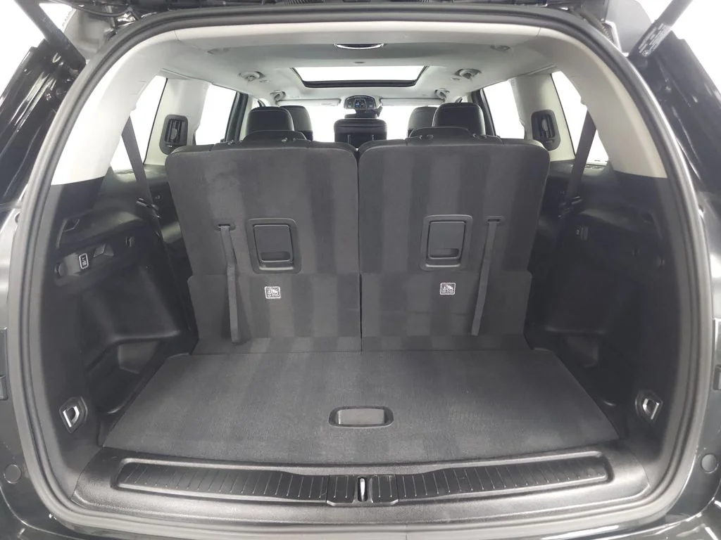 Used 2023 Rocky Mountain Pearlcoat Jeep Limited image 27