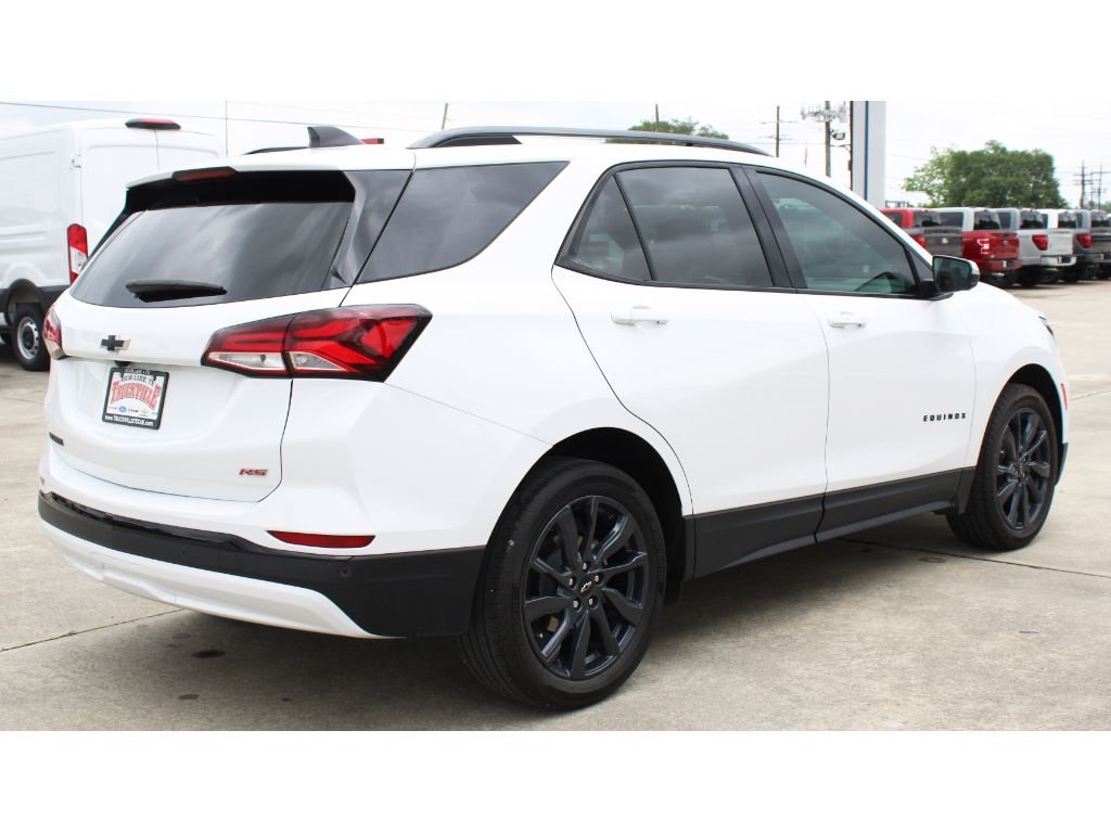 Used 2024 Summit White Chevrolet RS image 21