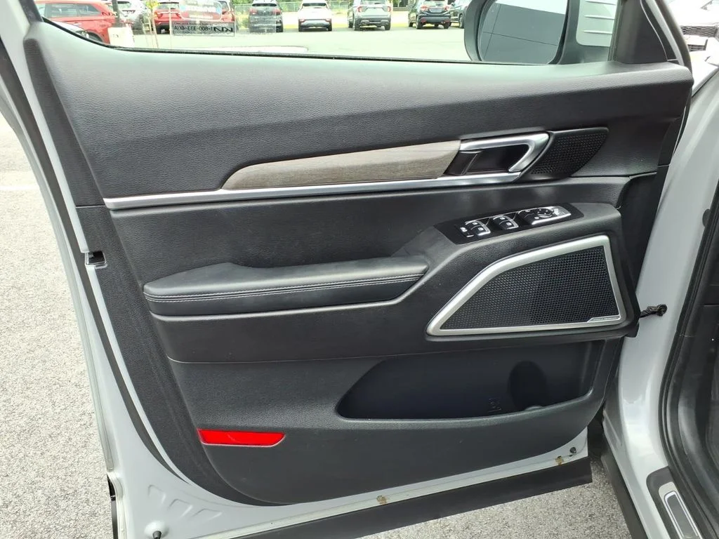 Certified Used 2022 Gray Kia EX image 18