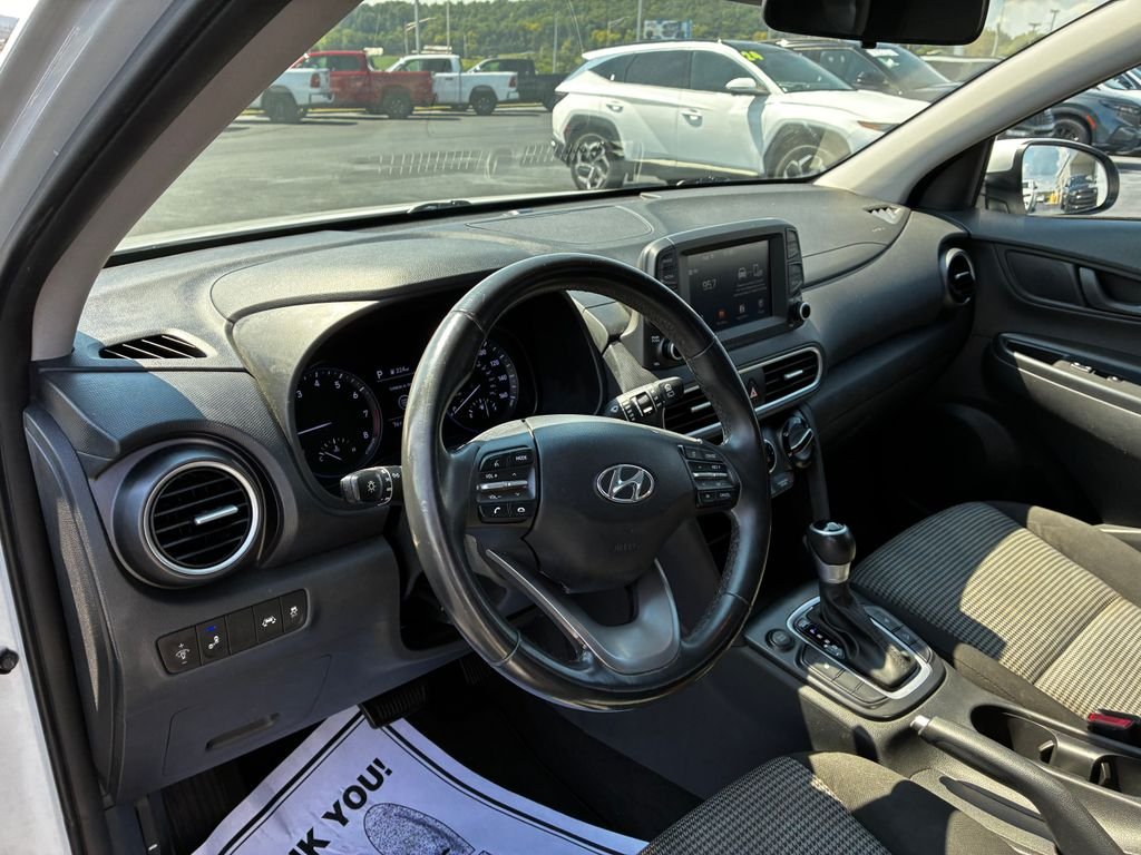 Used 2021 White Hyundai SEL image 11