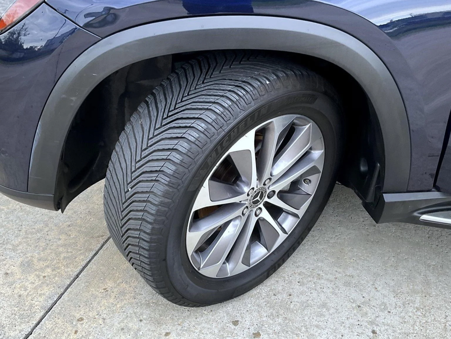 Used 2022 Blue Mercedes-Benz GLE 350 image 27