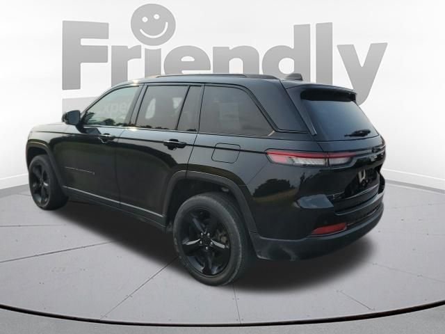 Used 2023 Black Jeep Altitude X image 3