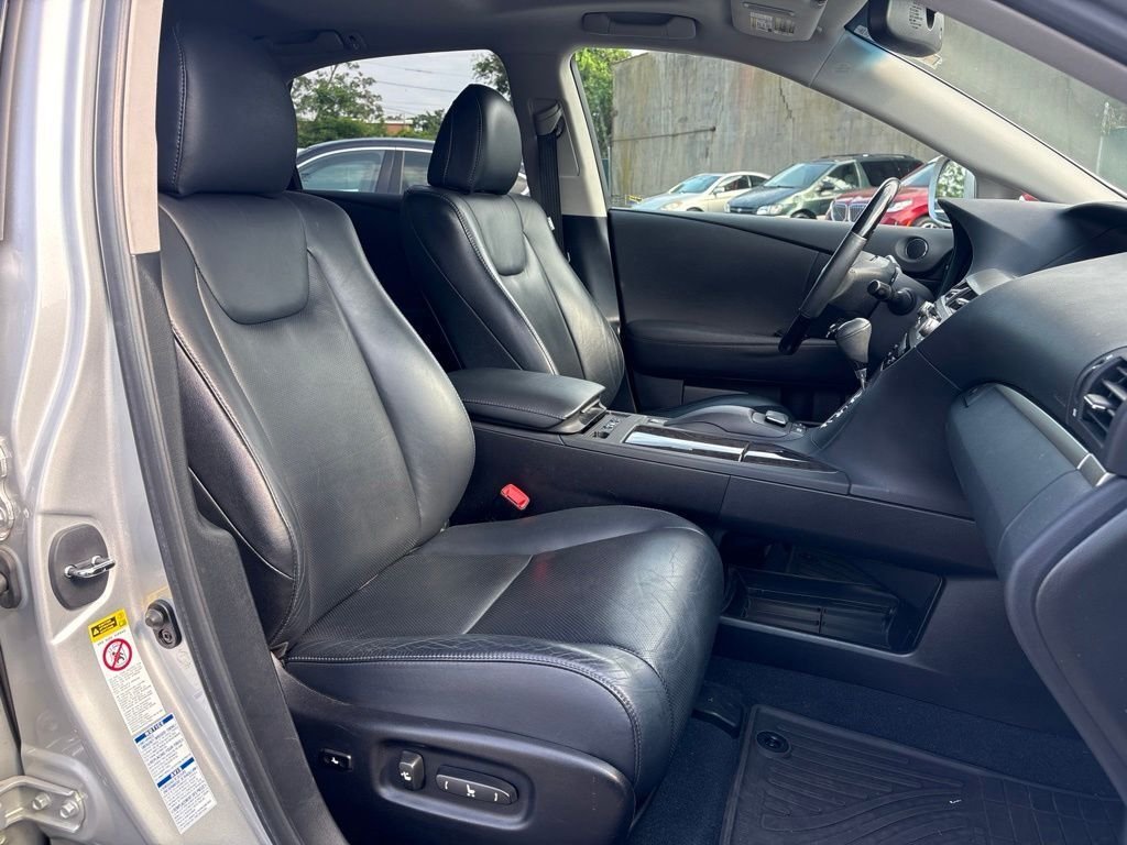 Used 2014 Silver Lexus 350 image 16