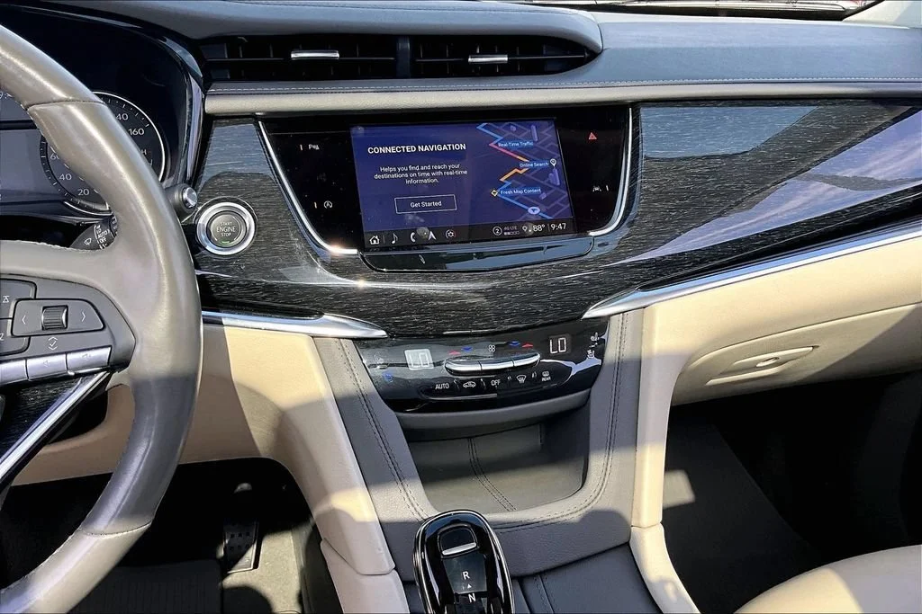 Certified Used 2023 Crystal White Tricoat Cadillac Premium Luxury image 6