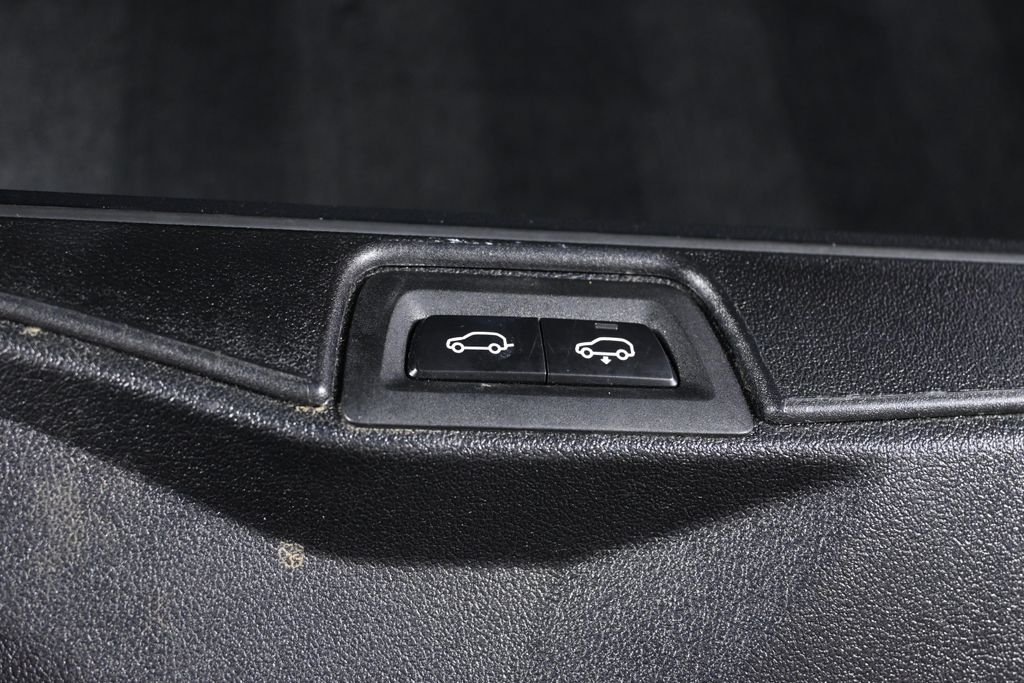 Used 2022 Gray Metallic BMW xDrive40i image 38