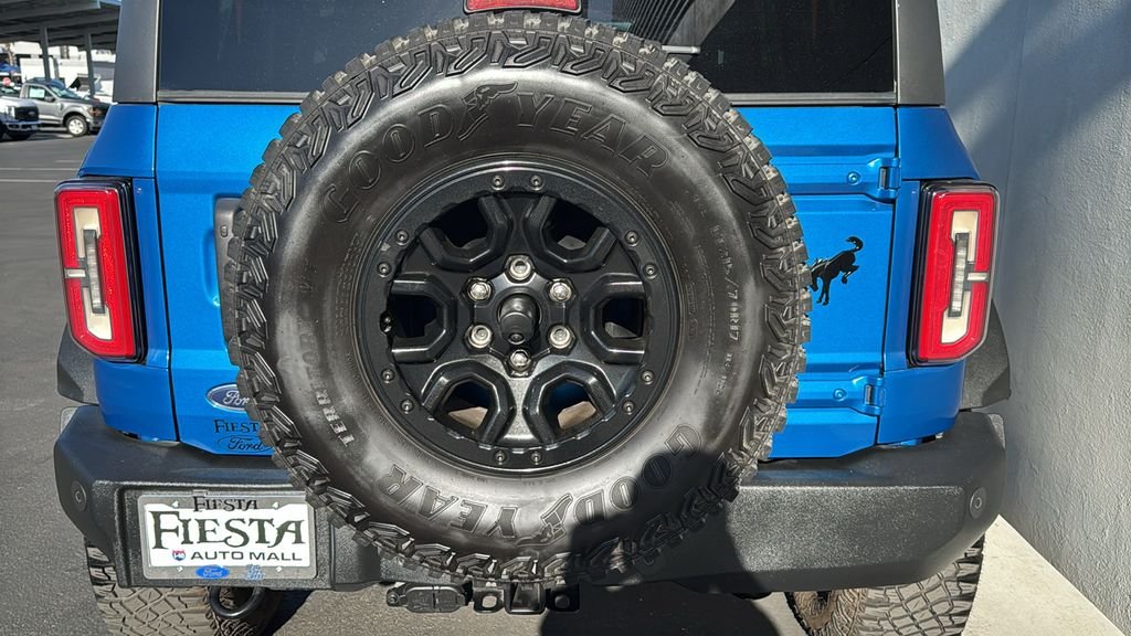 Used 2022 Blue Ford Wildtrak image 8