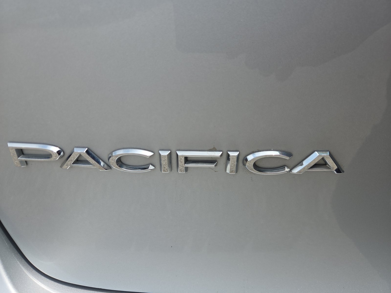 Used 2024 Silver Mist Clearcoat Chrysler Touring L image 16