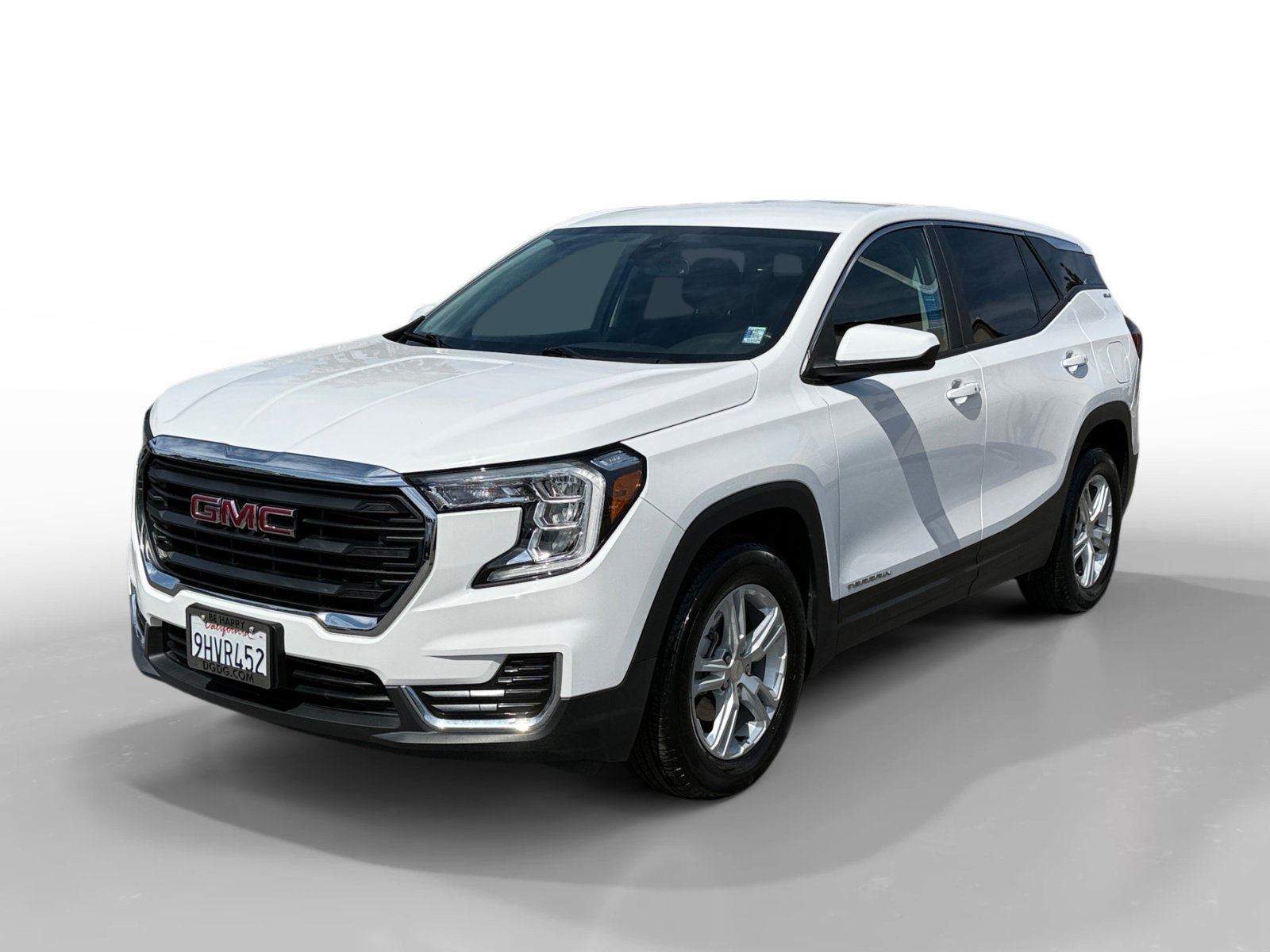 Used 2024 Summit White GMC SLE image 1