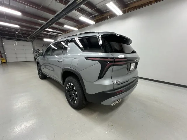 New 2027 Sterling Gray Metallic Chevrolet Z71 image 6